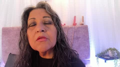 victoriaa_anderson_ online show from April 1, 2026, 2:25 pm