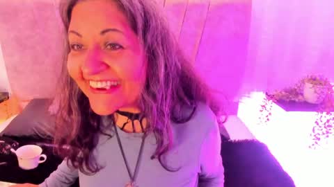 victoriaa_anderson_ online show from May 28, 2026, 4:59 pm