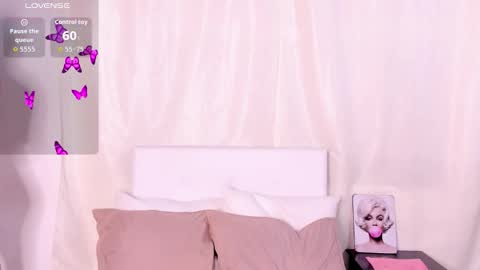 Victoria Zans  online show from December 16, 2025, 9:25 am