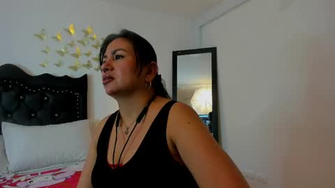 victoriacg online show from April 23, 2026, 5:59 pm
