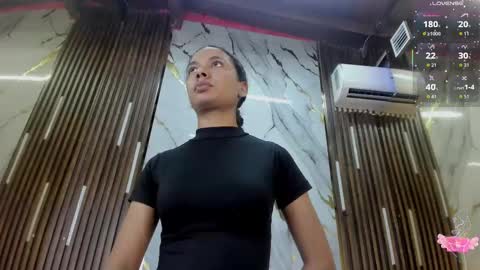 Snapshot of victoriaduarte chatting on October 6, 2025, 7:55 pm Victoria online show from October 6, 2025, 7:55 pm