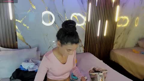 Snapshot of victoriaduarte chatting on November 21, 2025, 8:07 pm Victoria online show from November 21, 2025, 8:07 pm