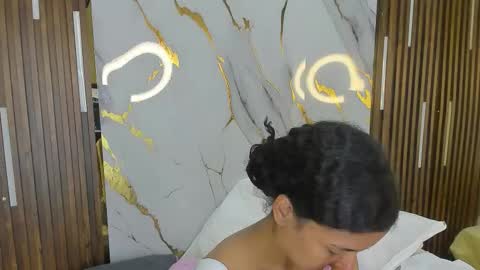 Snapshot of victoriaduarte chatting on December 13, 2025, 8:47 pm Victoria online show from December 13, 2025, 8:47 pm