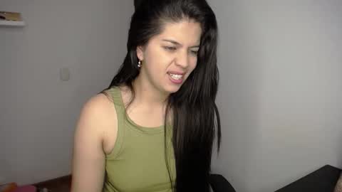 victorialg online show from December 15, 2025, 9:19 pm