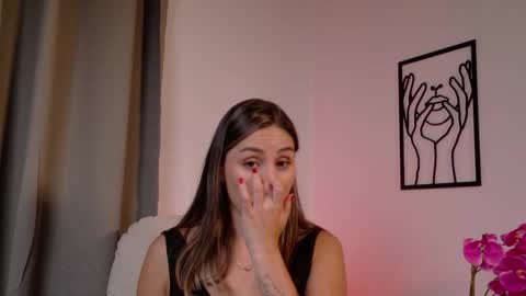 VictoriaNova online show from February 14, 2026, 5:10 pm