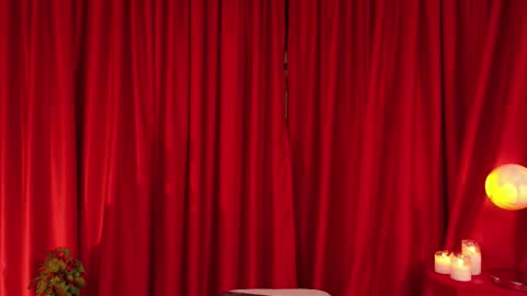 VictoriaNova online show from March 27, 2026, 9:14 pm