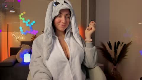 Snapshot of victorias_world chatting on November 27, 2025, 5:37 pm Viktoria online show from November 27, 2025, 5:37 pm