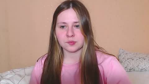 Snapshot of victoriassecrets_ chatting on February 12, 2025, 3:27 pm victoriassecrets_ online show from February 12, 2025, 3:27 pm