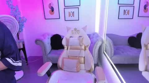 Snapshot of victoriia_doll chatting on February 23, 2026, 12:24 pm Victoria. online show from February 23, 2026, 12:24 pm