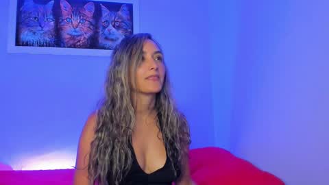 Snapshot of victoriia_rose_ chatting on November 26, 2025, 3:51 am victoriia_rose_ online show from November 26, 2025, 3:51 am
