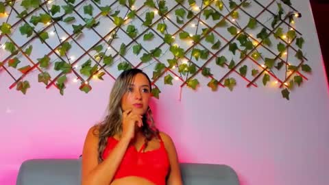 Snapshot of victoriia_rose_ chatting on November 30, 2025, 3:10 am victoriia_rose_ online show from November 30, 2025, 3:10 am