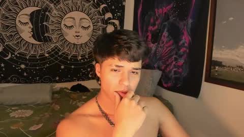 Victorino Jhonson online show from January 5, 2025, 8:31 pm