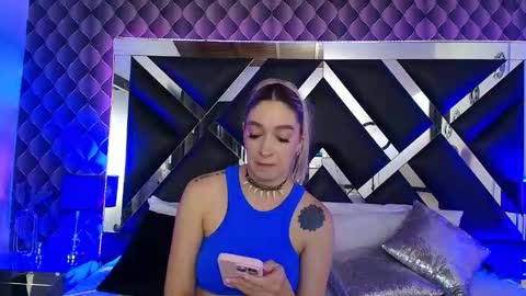 Snapshot of victtoria_lee chatting on November 25, 2025, 7:25 pm victtoria lee online show from November 25, 2025, 7:25 pm