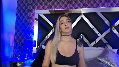 Snapshot of victtoria_lee chatting on November 27, 2025, 8:11 pm victtoria lee online show from November 27, 2025, 8:11 pm