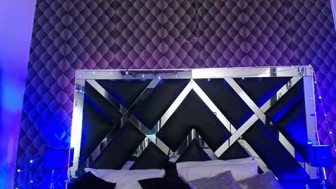 Snapshot of victtoria_lee chatting on February 9, 2026, 7:40 pm victtoria lee online show from February 9, 2026, 7:40 pm