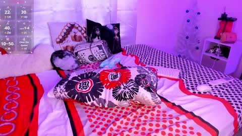 Snapshot of victtoriamoon_1 chatting on December 31, 2024, 5:22 am Moon online show from December 31, 2024, 5:22 am