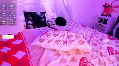 Snapshot of victtoriamoon_1 chatting on January 12, 2025, 2:24 am Moon online show from January 12, 2025, 2:24 am