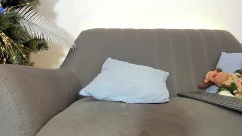 Snapshot of viic_strong1 chatting on December 6, 2024, 8:29 pm Victoria Strong online show from December 6, 2024, 8:29 pm