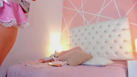 Snapshot of viictoriia_lopez chatting on October 1, 2025, 12:11 pm viictoriia_lopez online show from October 1, 2025, 12:11 pm