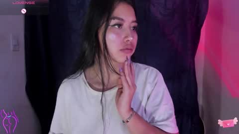 viioleett_cum online show from December 4, 2025, 4:16 pm