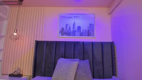 Viiolett online show from October 22, 2025, 9:47 pm