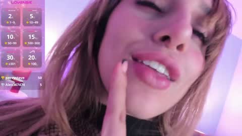 Violet online show from December 28, 2024, 7:01 pm