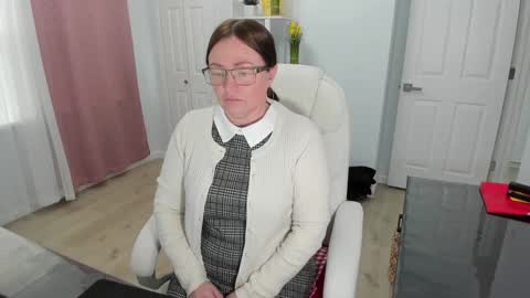 Snapshot of vika7333 chatting on February 5, 2025, 4:03 pm Ukrainian-woman online show from February 5, 2025, 4:03 pm