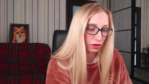 Snapshot of vikaericka chatting on October 9, 2025, 11:19 am Vika online show from October 9, 2025, 11:19 am