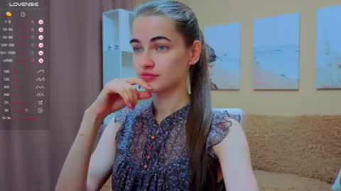 Snapshot of vikiberry chatting on September 13, 2025, 10:37 am vikiberry online show from September 13, 2025, 10:37 am