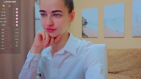 Snapshot of vikiberry chatting on October 12, 2025, 4:22 am vikiberry online show from October 12, 2025, 4:22 am