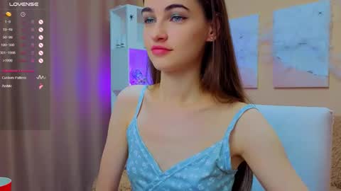 Snapshot of vikiberry chatting on November 8, 2025, 5:51 am vikiberry online show from November 8, 2025, 5:51 am