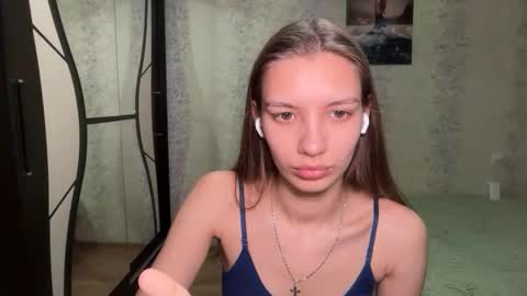 vikisweets online show from May 27, 2026, 2:14 pm