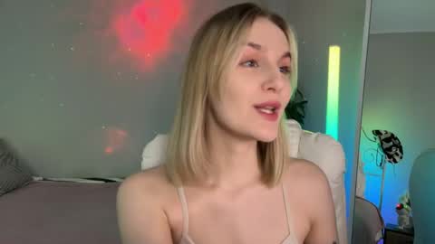 Vikky online show from May 26, 2026, 12:39 am