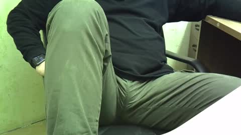 viknik16cm online show from October 30, 2025, 4:58 am