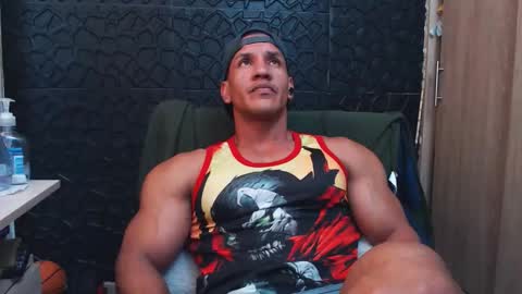 Viktor Herrera online show from November 24, 2025, 3:01 pm