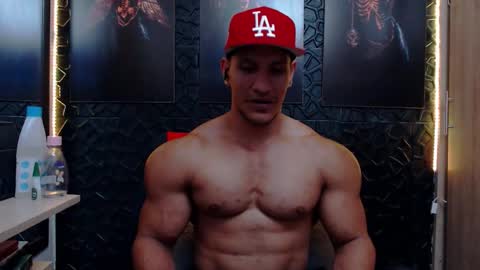 Viktor Herrera online show from February 18, 2026, 3:02 am