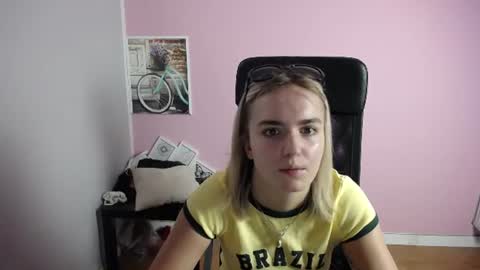 viktoria_lovely online show from July 10, 2026, 7:45 am