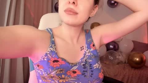 Snapshot of viktoria_sullivans chatting on October 28, 2025, 5:33 am Vikky online show from October 28, 2025, 5:33 am