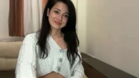 viktoriia9604 online show from April 18, 2026, 8:20 pm