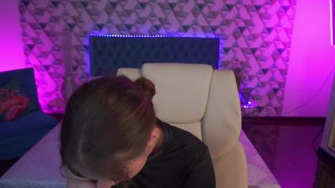 Snapshot of vikviklove chatting on May 28, 2026, 8:06 pm VikVikLove online show from May 28, 2026, 8:06 pm