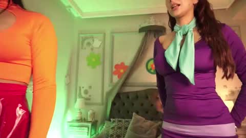 Snapshot of vikypetiteee chatting on October 18, 2025, 11:27 pm Victoria online show from October 18, 2025, 11:27 pm