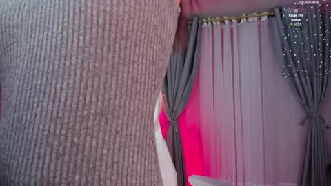 Snapshot of vikypetiteee chatting on November 5, 2025, 4:12 am Victoria online show from November 5, 2025, 4:12 am