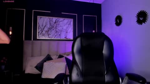 Snapshot of vikypetiteee chatting on November 12, 2025, 9:03 pm Victoria online show from November 12, 2025, 9:03 pm