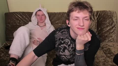 Dimoooooon online show from February 7, 2025, 10:30 pm