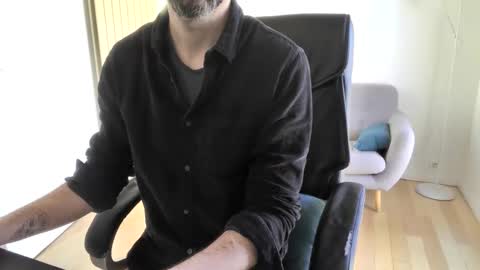 Snapshot of vince_du_80 chatting on March 19, 2026, 10:08 am Vince online show from March 19, 2026, 10:08 am