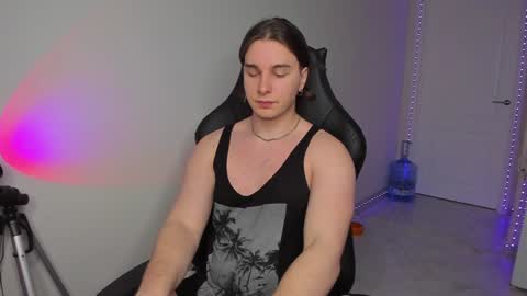 Snapshot of vincent__strong chatting on January 25, 2025, 2:25 pm Vincent Strong online show from January 25, 2025, 2:25 pm