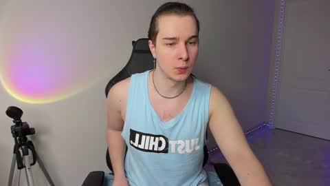 Snapshot of vincent__strong chatting on February 19, 2025, 7:17 am Vincent Strong online show from February 19, 2025, 7:17 am