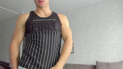 Snapshot of vincent_o chatting on December 16, 2024, 8:41 am Vincent. uncut 18cm online show from December 16, 2024, 8:41 am