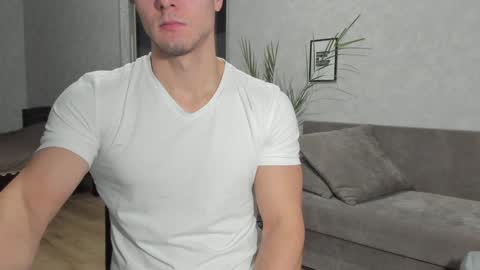 Snapshot of vincent_o chatting on January 3, 2025, 3:44 pm Vincent. uncut 18cm online show from January 3, 2025, 3:44 pm