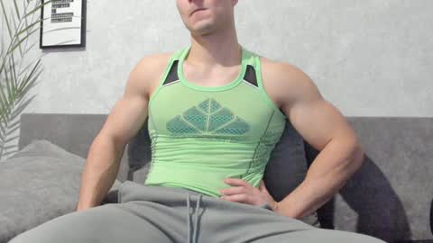 Snapshot of vincent_o chatting on January 29, 2025, 3:15 pm Vincent. uncut 18cm online show from January 29, 2025, 3:15 pm